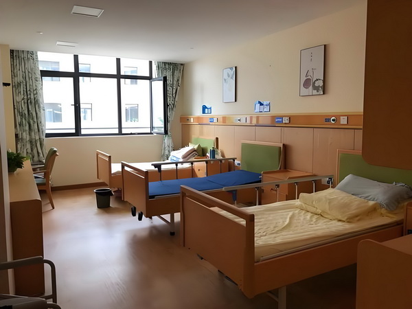 深圳市龙华区落户条件_董璇谈2任丈夫：从没想过会和高云翔离婚，张维伊敢娶我很勇敢 丈夫从没想破镜想要重圆与其